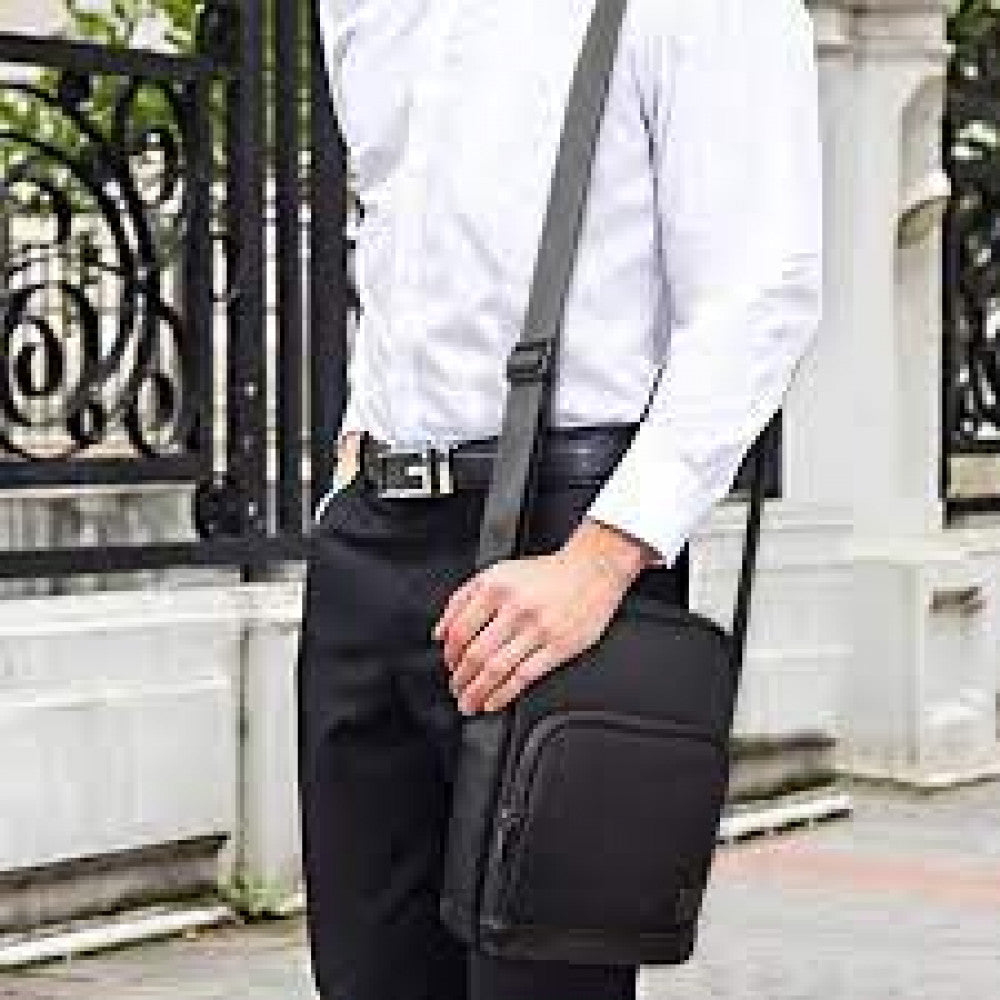 WiWU Hali Crossbody Bag - Black