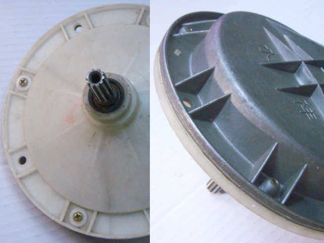 Semi-automatic washing machine gearbox with a 30 mm offset shaft for a bolt