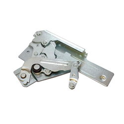 Петля двери (левая) для посуд. машины Smeg