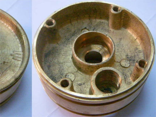 верхняя часть двигателя