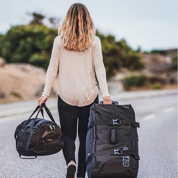 Travel bag on wheels Epic Explorer Gigatrunk 110 Black