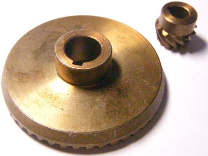 Электромаш d72*15-h18*d9