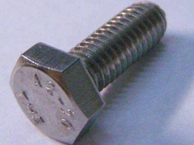 крепежный болт М6