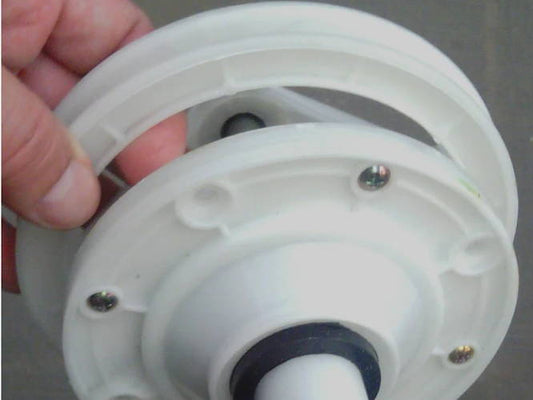 Редуктор со шкивом и валом на шлицах