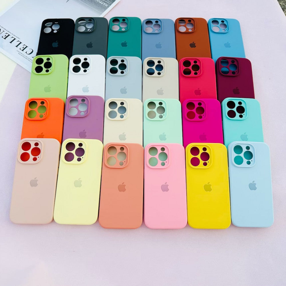 Original Silicone Case with protective camera – iPhone 14 – Lilac (5)