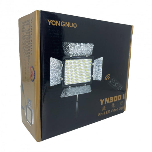 LED video light lamp YN300 II | 17x15 cm