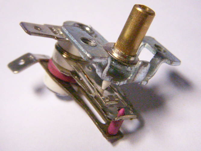 TK095 + доп контакт