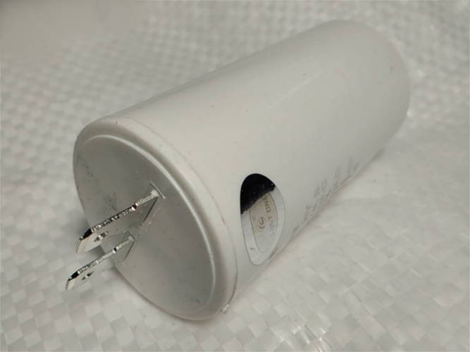 20 mkF 2 контакта 34*70