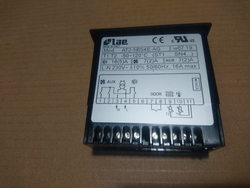 Electronic temperature controller LAE AT2-5BS4E-AG for refrigeration equipment
