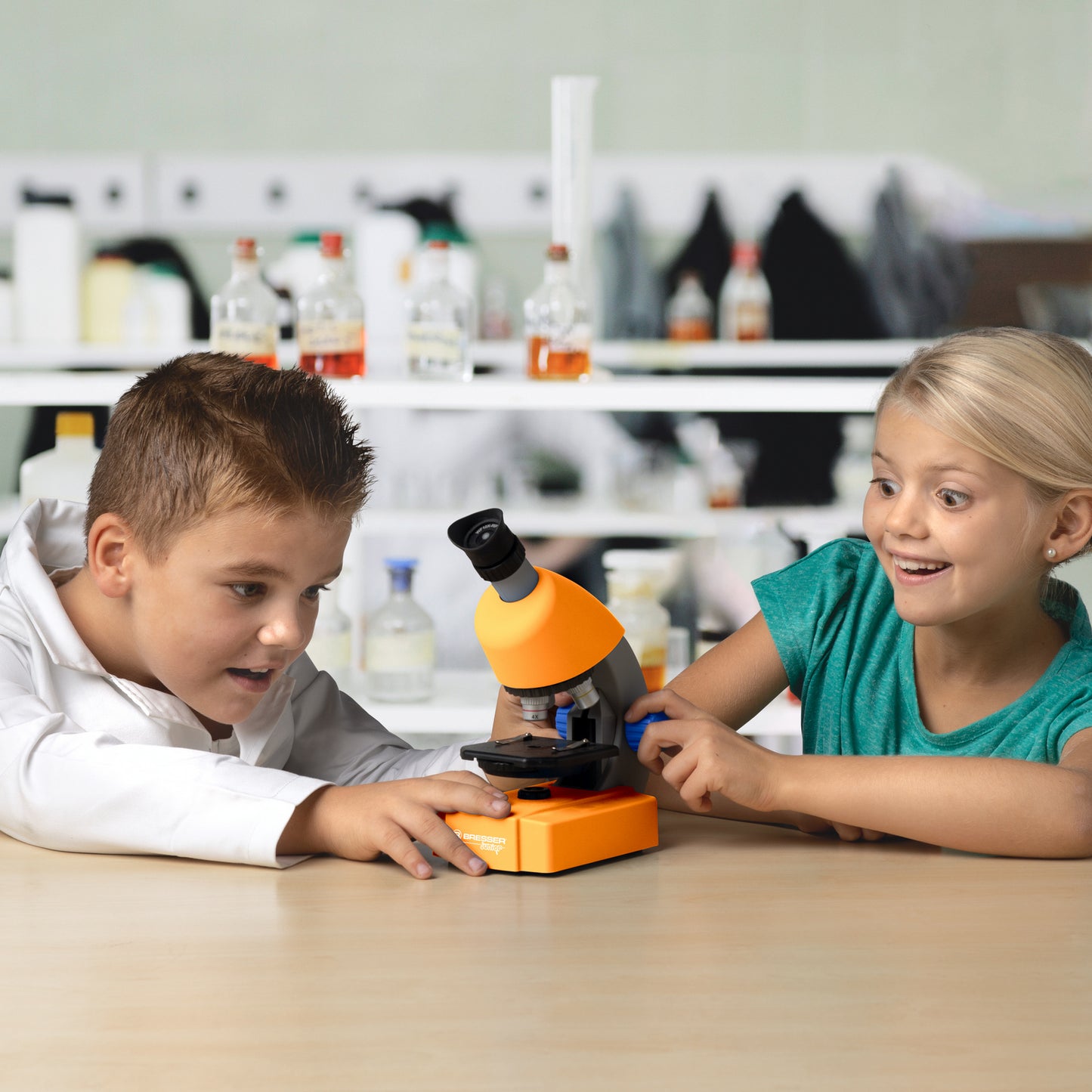 Microscope Bresser Junior 40x-640x Orange (8851301)