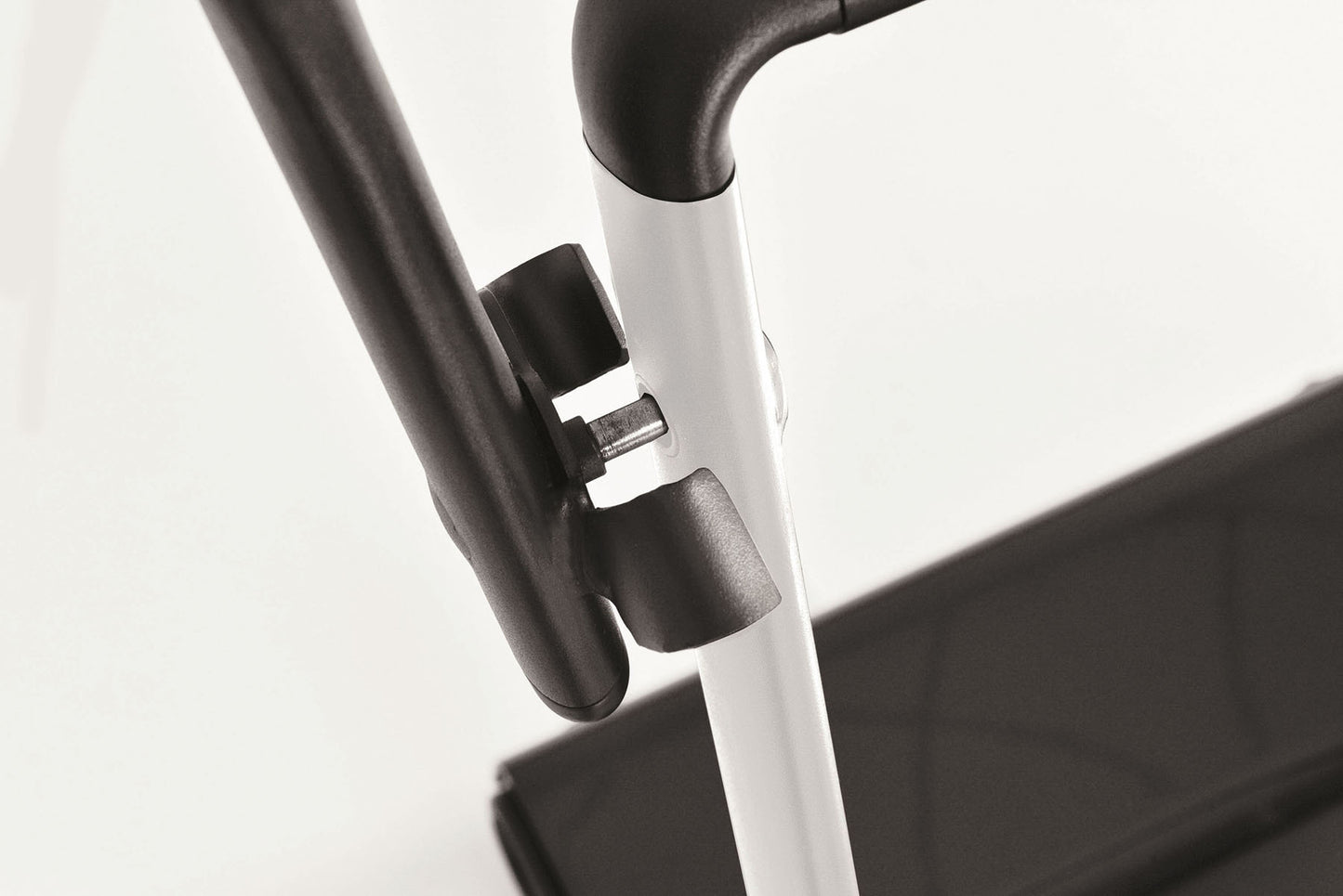 Running track Toorx Treadmill City Compact Pearl White (CITY-COMPACT-W)