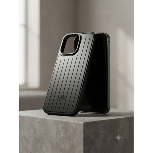 Rimova Metal Case iPhone 13/14 — Black