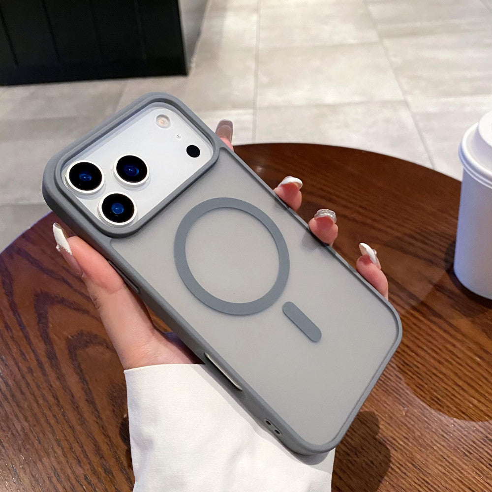 Smoky Case with MagSafe — iPhone 15 Pro Max — Gray