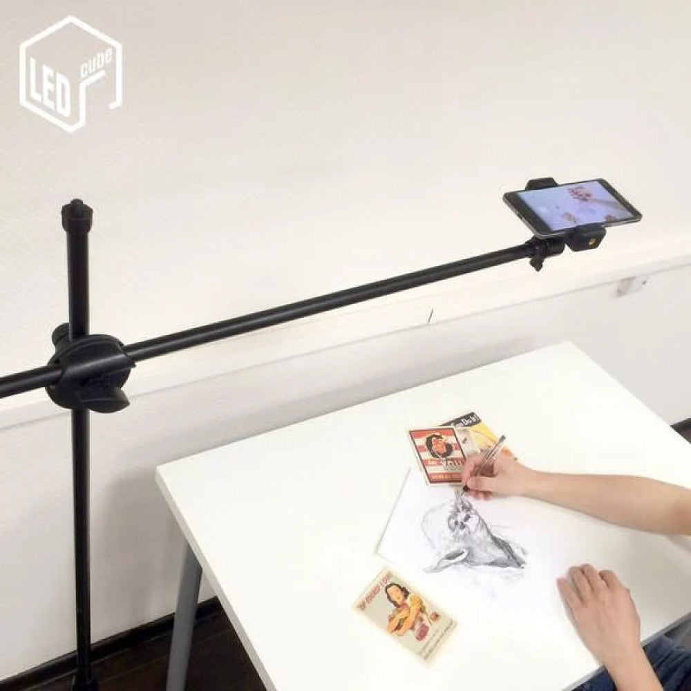 Tripod holder with lamp mount