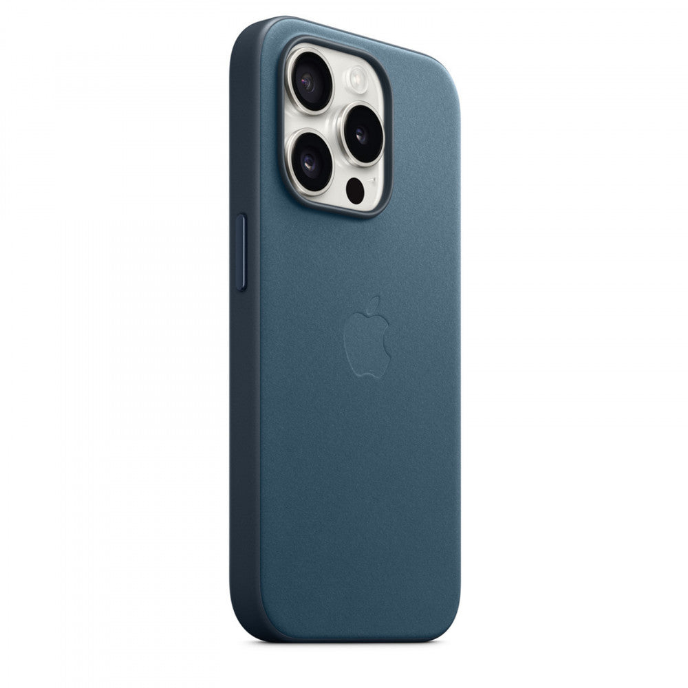 FineWoven Case with MagSafe iPhone 15 — Pacific Blue