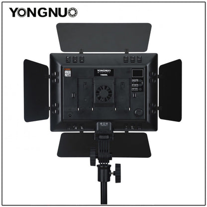 LED video light — Yongnuo YN600L (battery kit + battery charger)