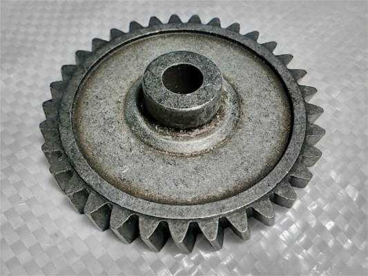 Gear z33 d10*20*74.5 h8-20 for a chain saw