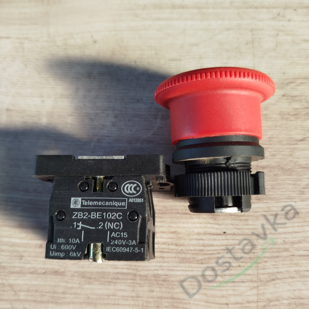 BADA TQKB02 (Schneider) mushroom-shaped emergency STOP button with locking mechanism