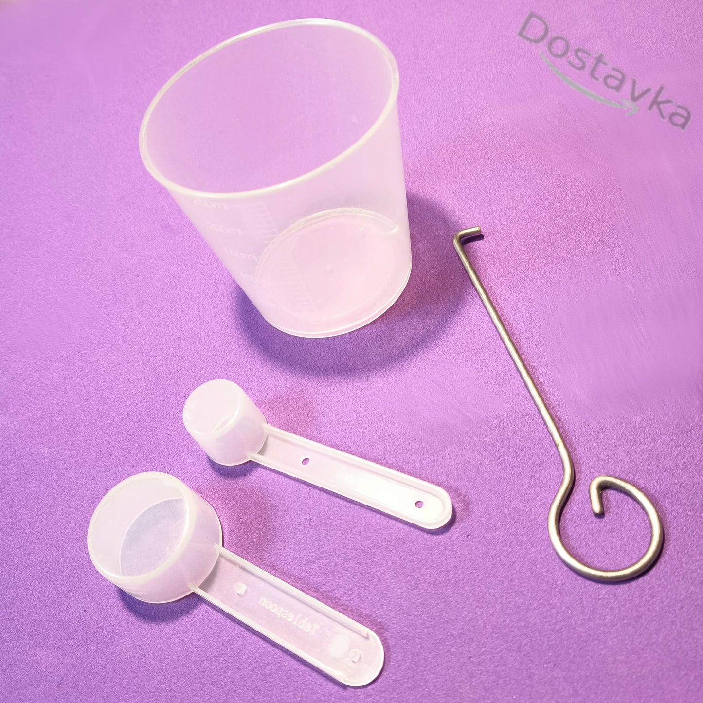 Measuring cup, measuring spoons and hook for bread machines