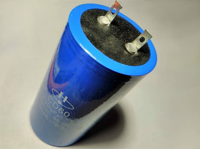Starting capacitor d50*L100 with a capacity of 250 μF