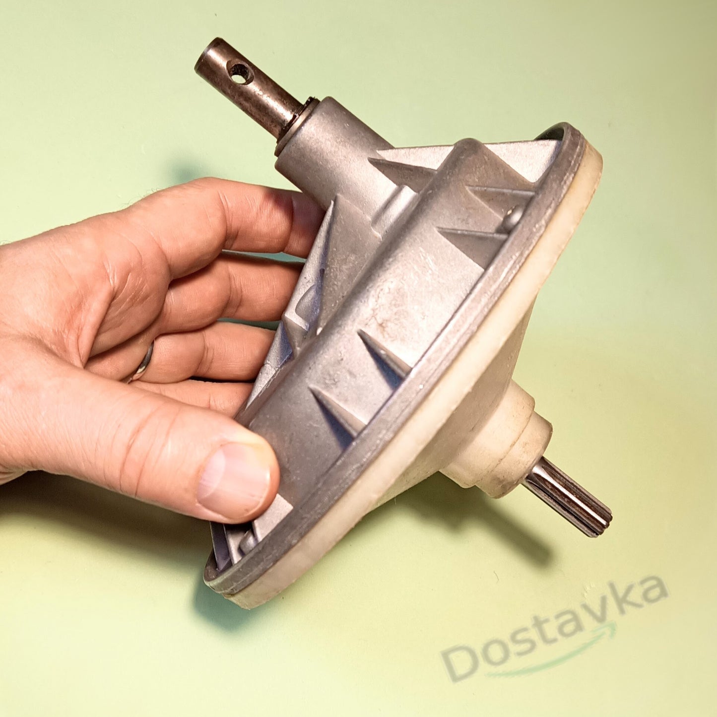 Semi-automatic washing machine gearbox with a 30 mm offset shaft for a bolt