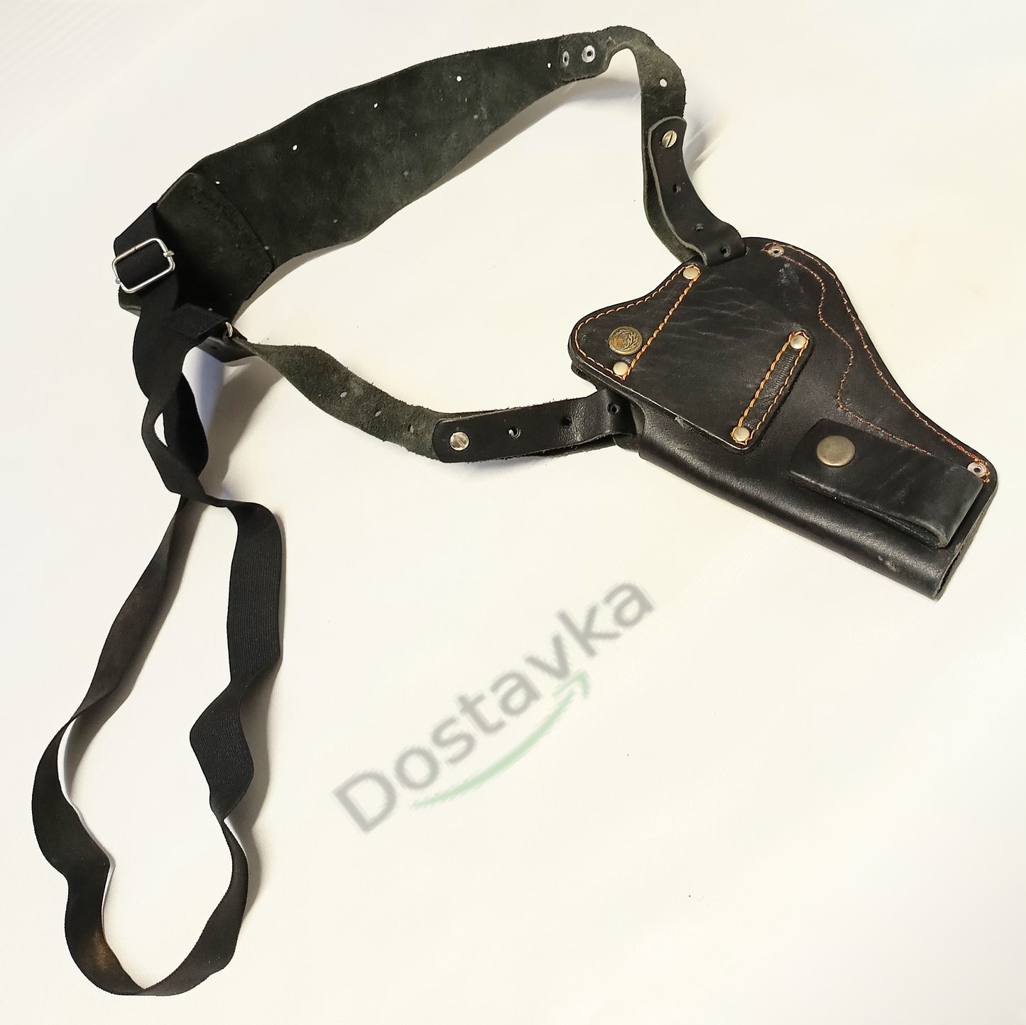 Universal operational holster for pistols (on the shoulder/on the belt) with a mount for handcuffs