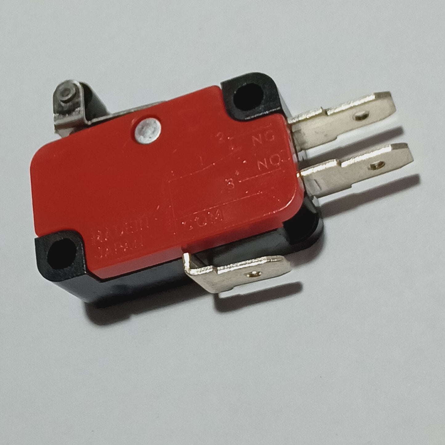 Microswitch up to 16 Amp 3 pin with roller