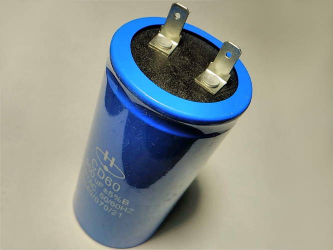 Starting capacitor 50*99 with a capacity of 450 μF