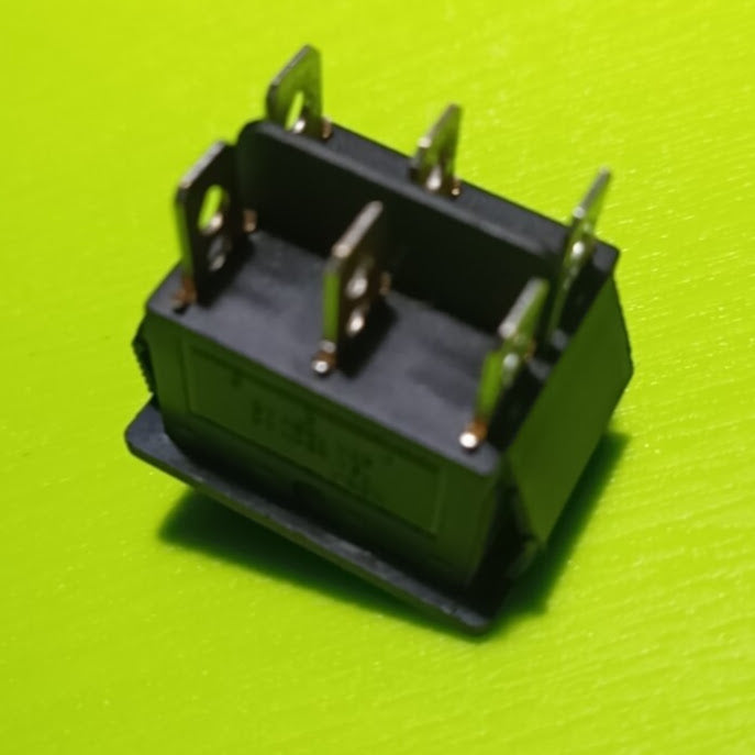 1-way push button trigger KCD-4 30*25 15A 250V 6 contacts