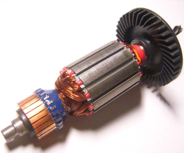 Anchor of the Fiolent MD 520 W drill motor (L138 d32 5-teeth left) (almost IDFR684263009-10I)