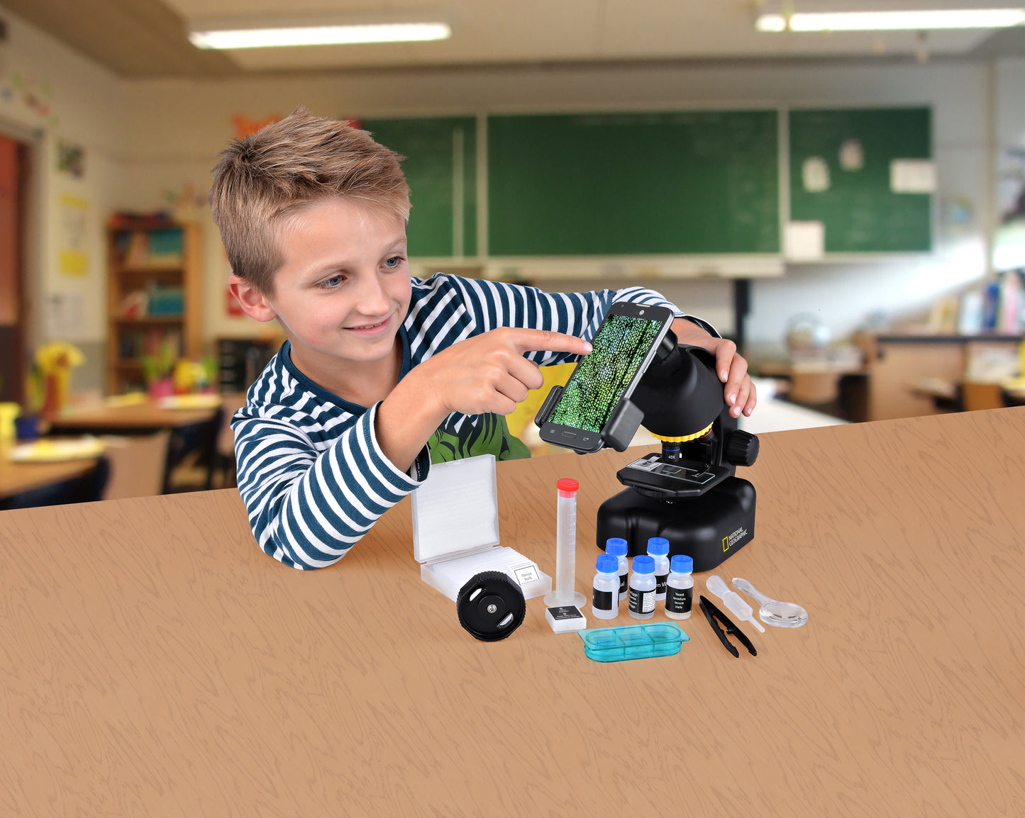 National Geographic microscope 40x-640x with adapter for smartphone (9119501)