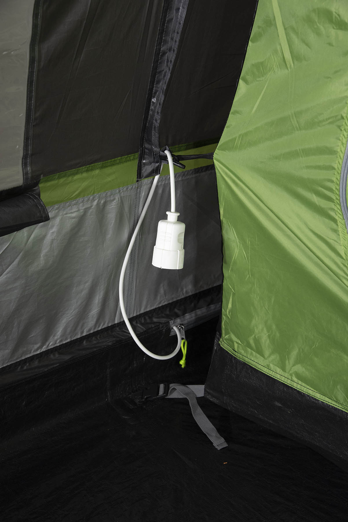 Five-year-old mantle High Peak Garda 5.0 Light Grey/Dark Grey/Green (11823)