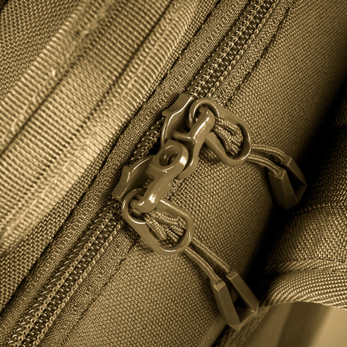 Tactical backpack Highlander Stoirm Gearslinger 12L Coyote Tan (TT189-CT)