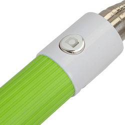 Selfie stick SELFIE STICK L=200-780mm with push button. wired green handle