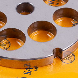 Grate for grinder Lame Italia 103140 18mm D=82mm (with center and groove) Enterpise 22