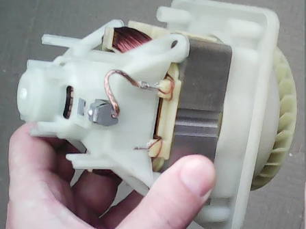 колесной газонокосилки