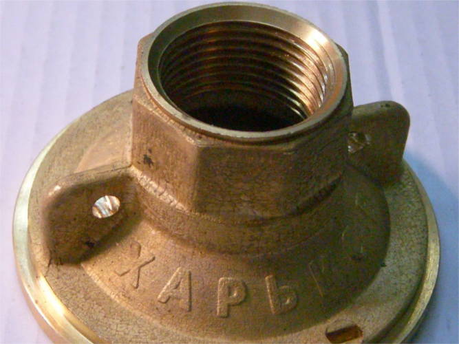 Верхний дюймовый фланец выхода