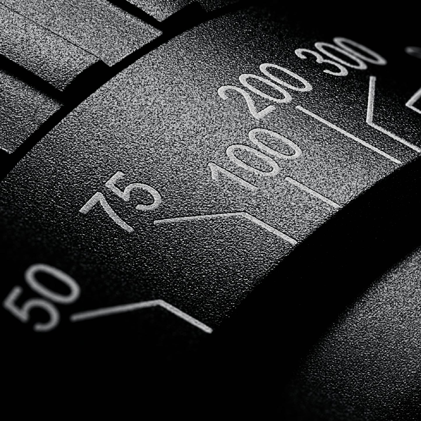 Hawke Vantage IR 4-12x50 AO (Mil Dot R/G) Optical Sight