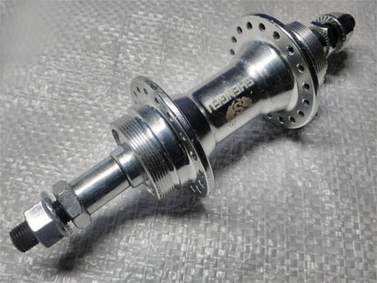 задняя с дисковыми тормозами