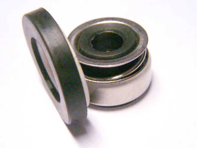 18x8-22 мм на вал 8 мм