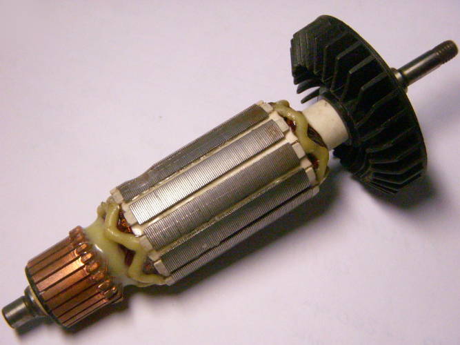 d31.5-L152-117-46 Makita, Elprom 125