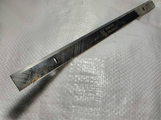 319*18.2*3.2 w216 две дырки