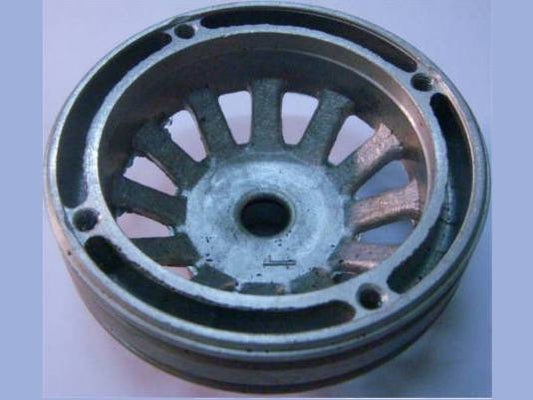 Нижняя алюминиевая крышка