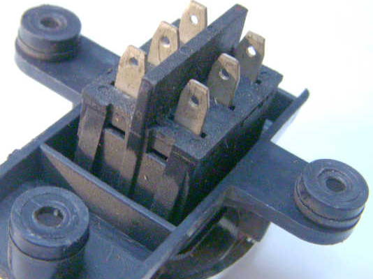 6 контактов