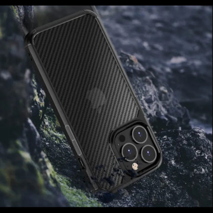 Ipaky Carbon Fiber Case – iPhone 15 Plus