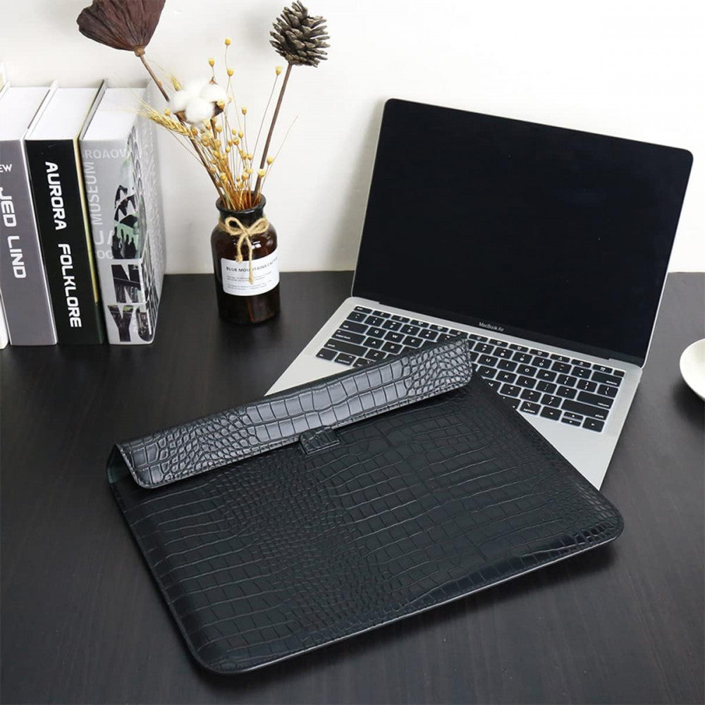 PU Sleeve Case Crocodile – MacBook 13.3 – Black