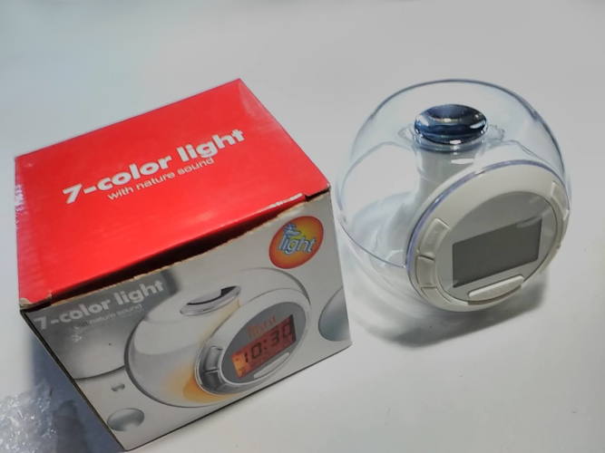 7-color light будильник