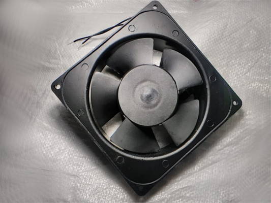 172*150*50 220V 0.21A