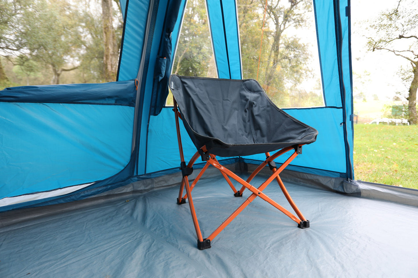 Camping style Vango Pop Chair Granite Gray (CHQPOP G11Z06)