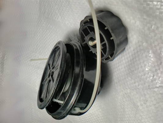 на винт 6 мм левая резьба